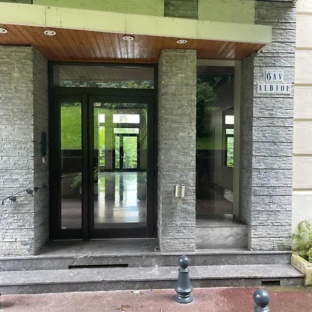 28m2 Avec Parking Et Piscine Centre Appartement Aix-les-Bains